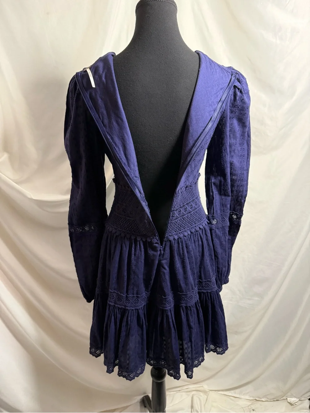259) Free People Navy Eyelet Lace Boho Mini Dress | Long Sleeve | EUC - Picture 9 of 12